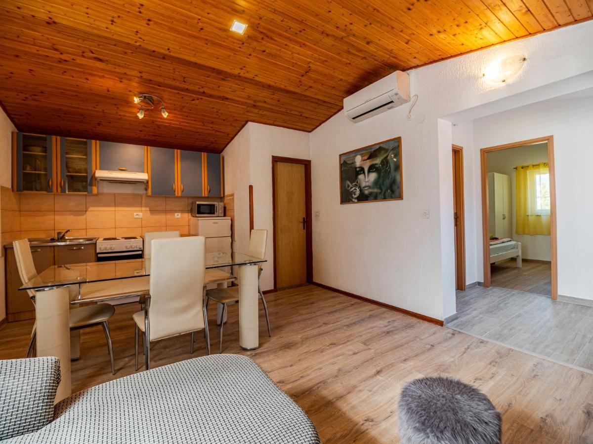 Apartmani Arijana Medulin Exterior photo