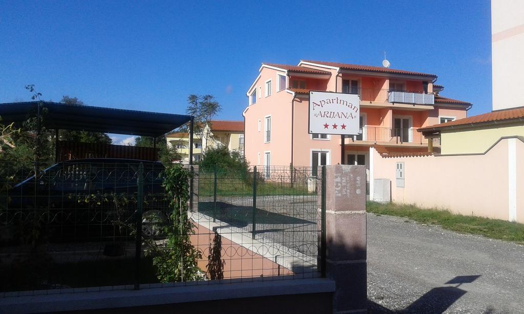 Apartmani Arijana Medulin Exterior photo