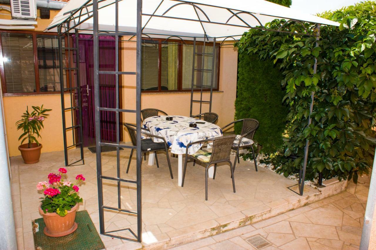 Apartmani Arijana Medulin Exterior photo